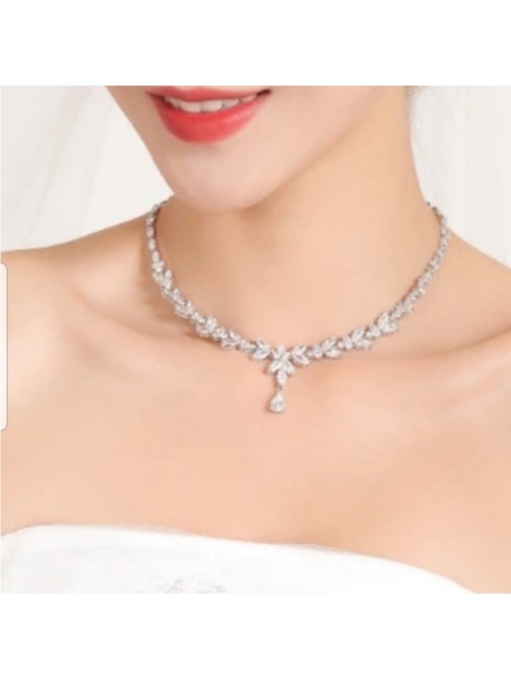 Swarovski Elements Platinum Marquis Teardrop Leaf Necklace & Earrings SET - Picture 15 of 16